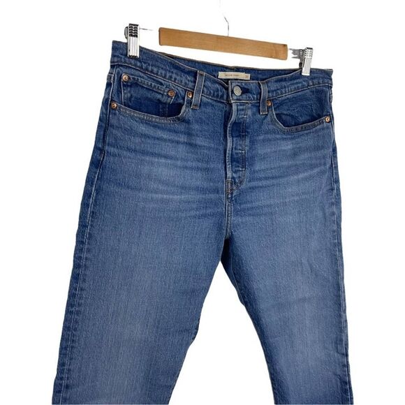Levi's Wedgie Straight Premium Denim Button Fly Jeans Raw Hem Womens Size 31 - Picture 14 of 15